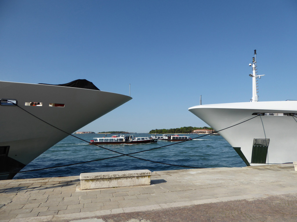 Vaporetto between the Mega Yachts