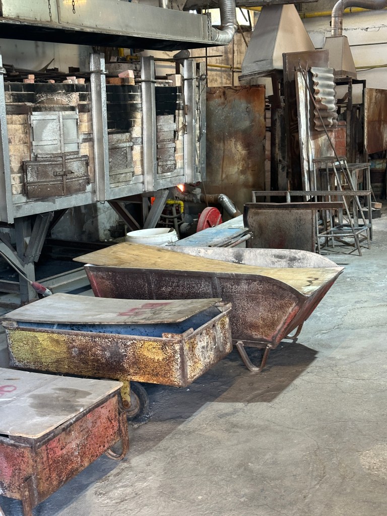 Tools and equipment to make glass.